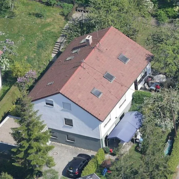 Haus Thea bei Stuttgart，位于莱昂贝格的酒店