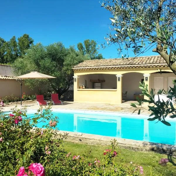 Maison de campagne mas Célestin，位于艾居厄河畔卡马勒的酒店