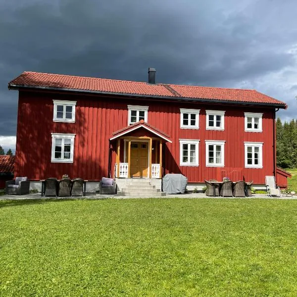 Smedja overnatting og ysteri，位于Mona的酒店