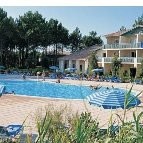 Appartement entre Plage et Lac refait à neuf, wifi，位于苏斯通的酒店