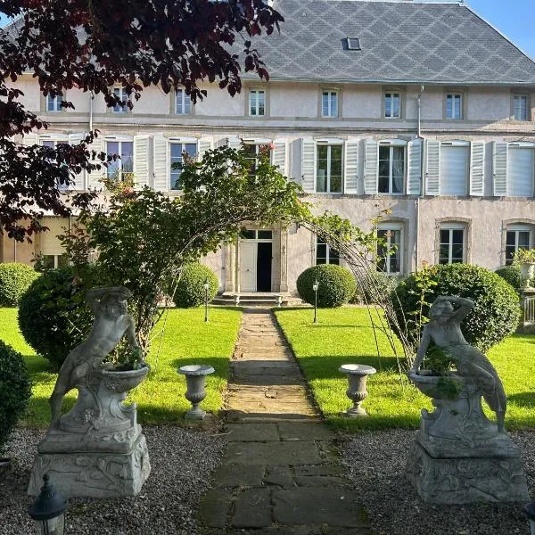 Le Château de Failloux，位于圣纳博尔德的酒店