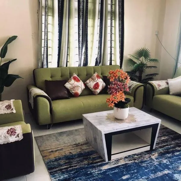 Putri Homestay Bungalow at UMK Pengkalan Chepa，位于Kota Bharu的酒店