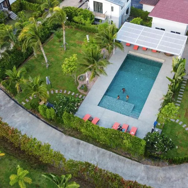 Naiwok Hills Resort，位于Haad Pleayleam的酒店