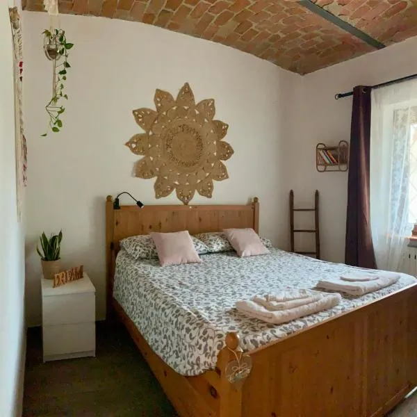 La casa Rosa，位于Piobesi dʼAlba的酒店