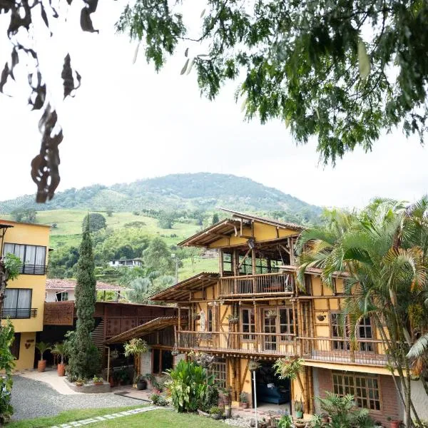 Hotel Pachamama Campestre，位于多斯克布拉达斯的酒店