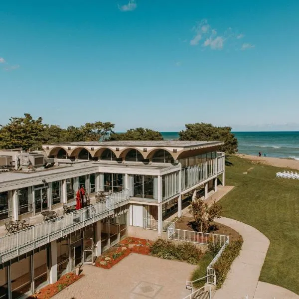 Illinois Beach Hotel，位于Zion的酒店