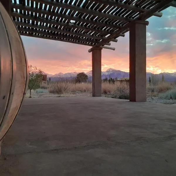 Casa rural con vistas a la Cordillera y Precordillera，位于巴雷阿尔的酒店