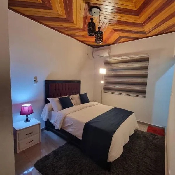Baobab Lodge Douala - Makepe，位于杜阿拉的酒店