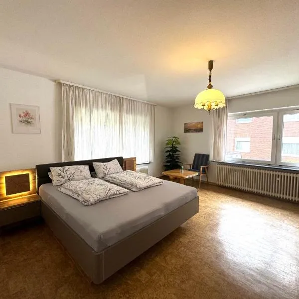 Van Kim 1 Ferienwohnung，位于埃姆登的酒店