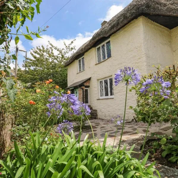Hearthstone East Cottage，位于布里克瑟姆的酒店