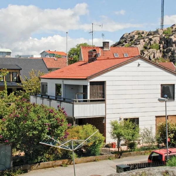 Stunning Home In Lysekil With Wifi，位于Grundsund的酒店