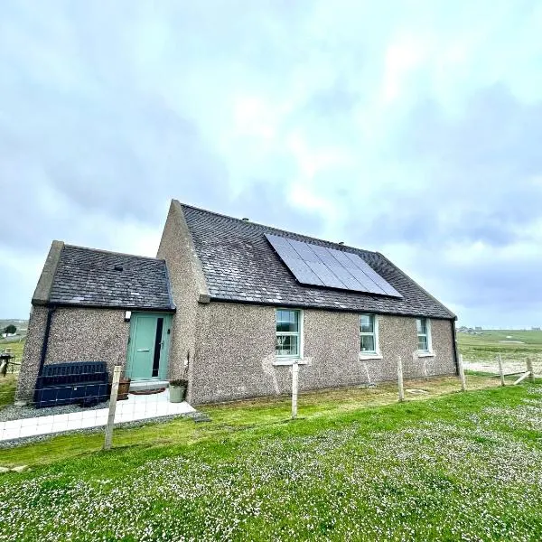 Modern Refurbished Church nr Butt of Lewis beaches，位于Port of Ness的酒店