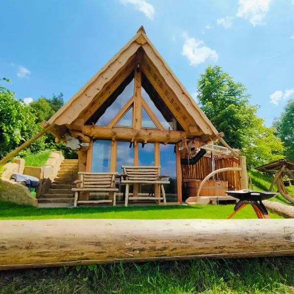 Glamping Lake Bloke，位于诺瓦沃什的酒店