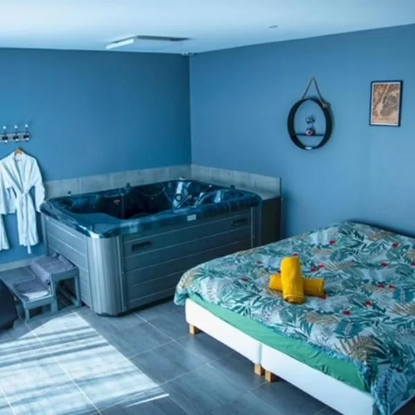 Love Room - La Parenthèse，位于Saint-Bauzille-de-la-Sylve的酒店