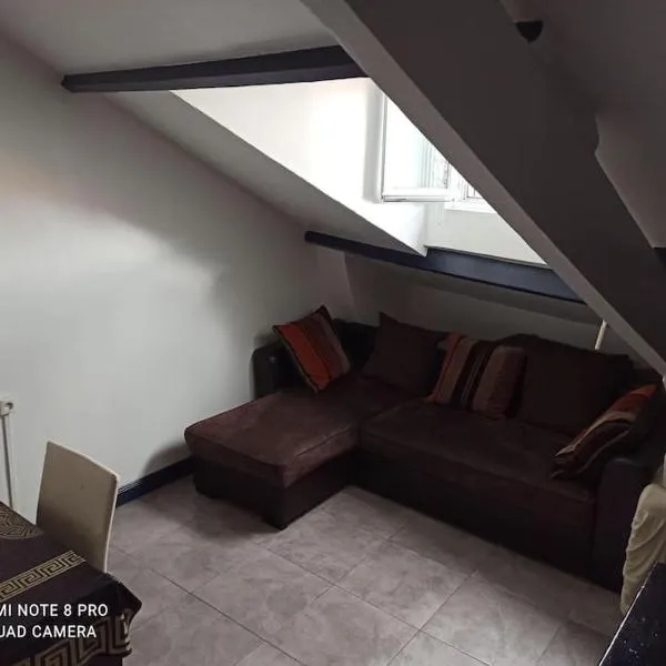 F3 A 400 m du Stade de France JO，位于圣但尼的酒店