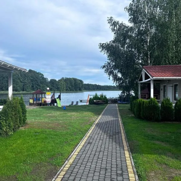 Resort Wejsunek domki na plaży，位于新古提的酒店