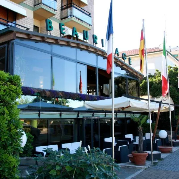 博里瓦奇酒店，位于法诺的酒店
