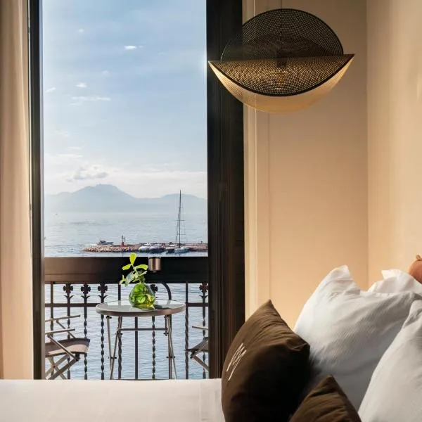 Demetra Luxury Suites，位于那不勒斯的酒店