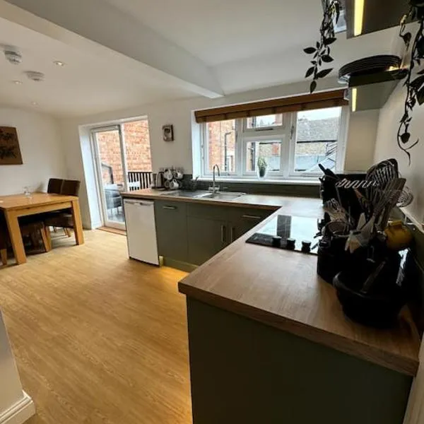 Penny Black Apartment, Kington，位于金顿的酒店