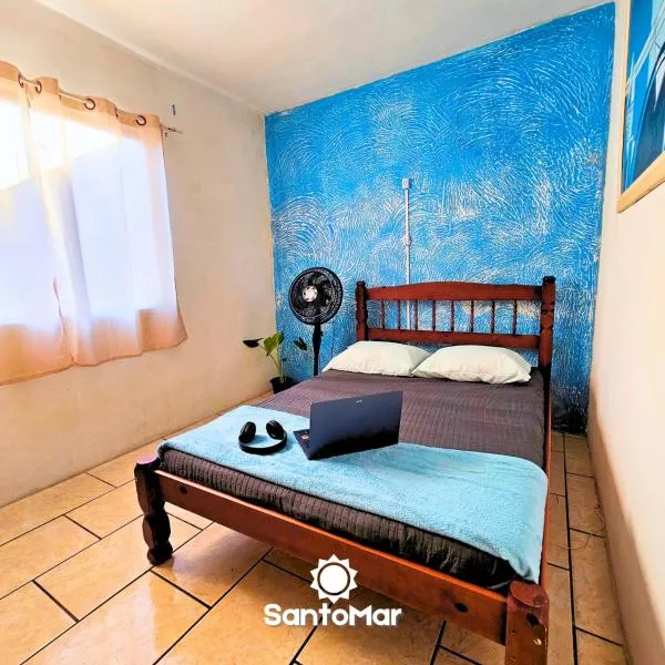 SANTO MAR HOSTEL，位于阿拉亚尔-杜卡布的酒店