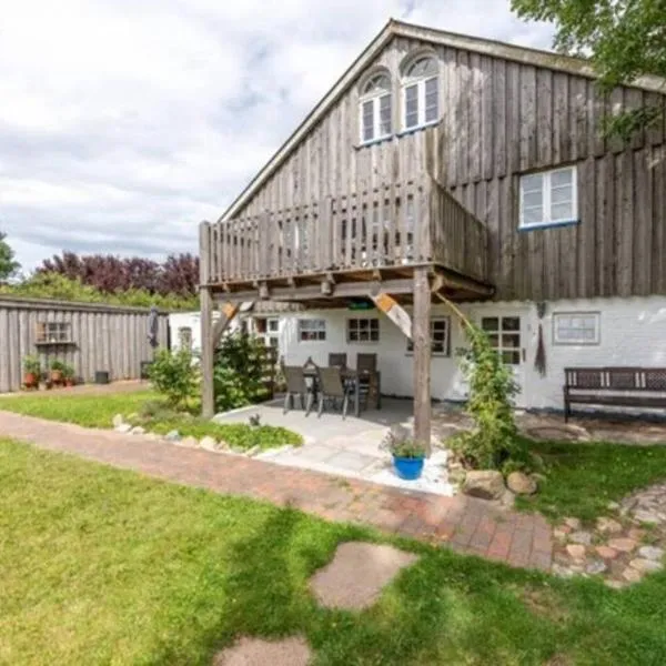 Föhrzeit 2 Klein und fein mit Terrasse, friesisch gemütlich，位于博尔格苏姆的酒店