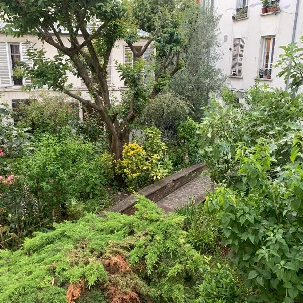 Chez Louis et Jules, à 2 pas de Paris et du métro，位于万塞讷的酒店