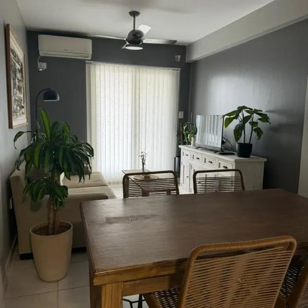 Departamento de un dormitorio - 9 DE JULIO - opcional cochera，位于圣达菲的酒店