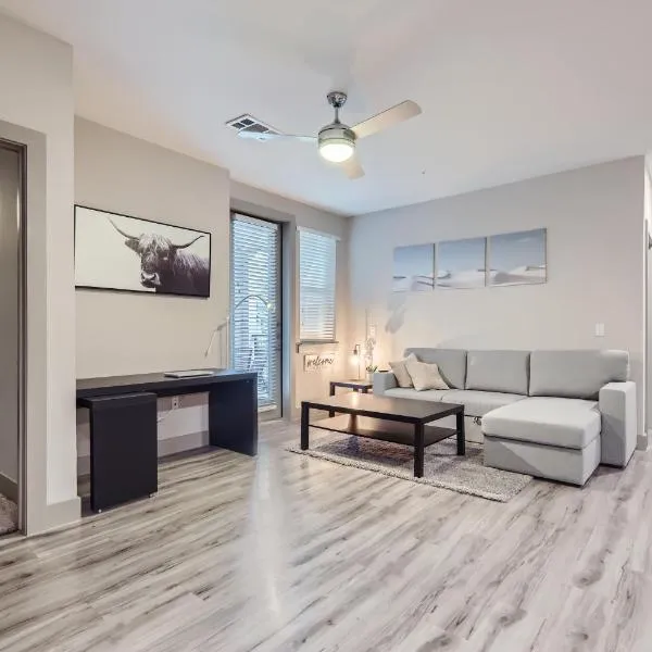 Cozy 2-bedroom apartment in lovely Austin，位于奥斯汀的酒店