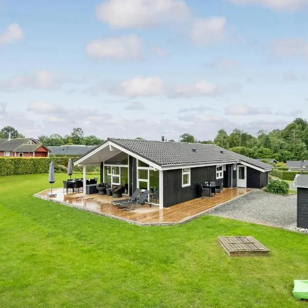 Four-Bedroom Holiday Home In Aabenraa，位于奥本罗的酒店