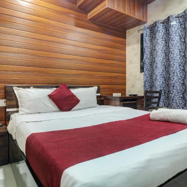 Hotel AB Residency Near Kokilaben Dhirubhai Ambani Hospital Andheri West Mumbai，位于孟买的酒店