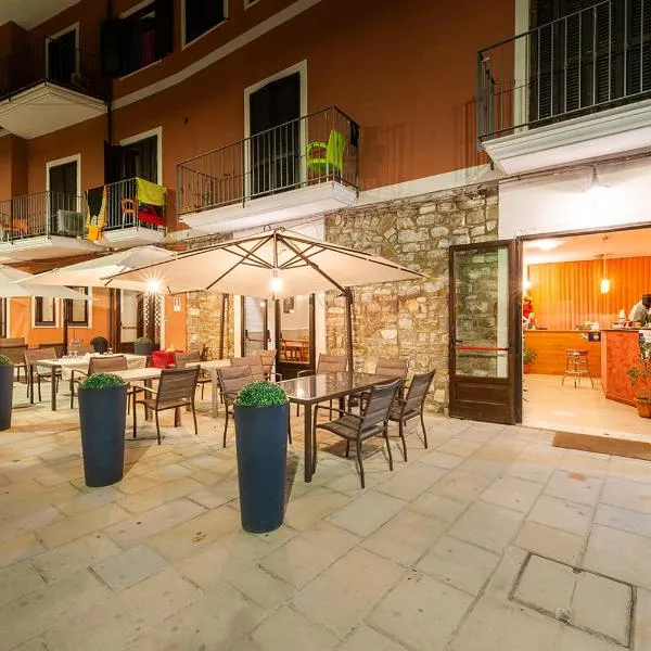 Hotel La Rampa，位于阿尼奥内的酒店