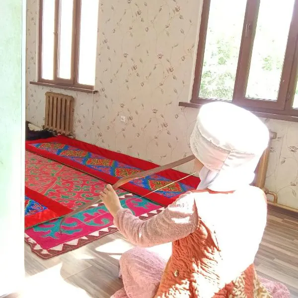 Guest House URUYAT，位于纳伦的酒店