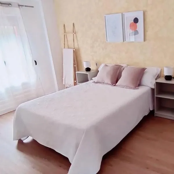 Casa Lola - Con 2 terrazas, ideal para desconectar，位于雷克纳的酒店