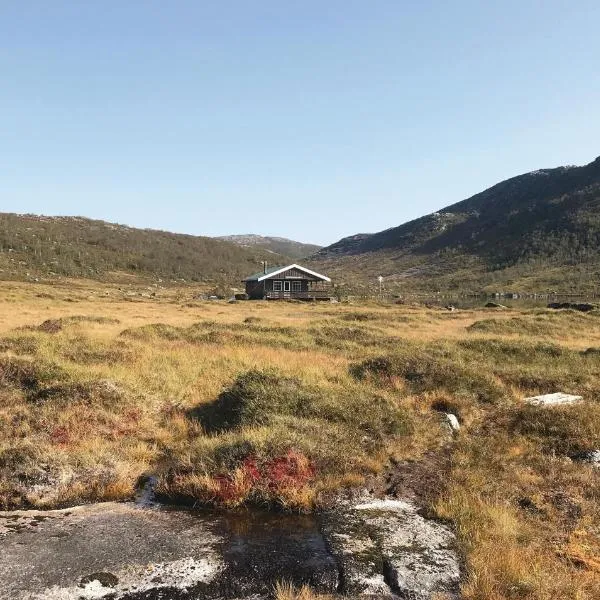 Tjeldøya，位于Dragland的酒店