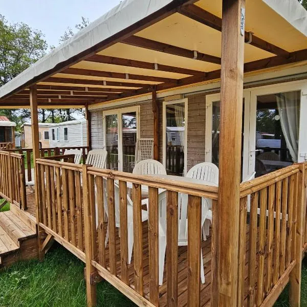 Mobil-home 6 personne - Tohapi Cœur de Vendée，位于Mouchamps的酒店