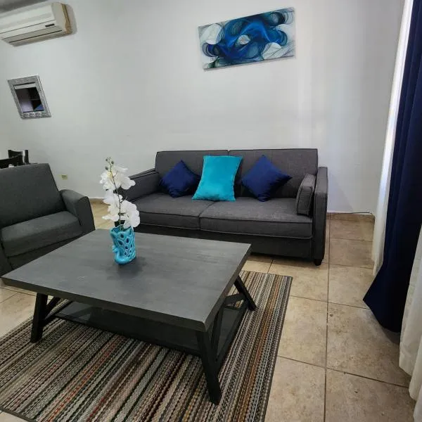 Casa céntrica, en privada con acceso controlado，位于埃莫西约的酒店