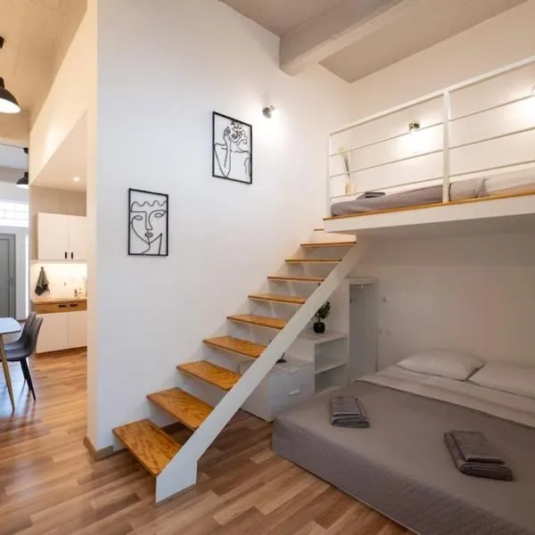 Andriotti Loft Aigio，位于艾伊翁的酒店