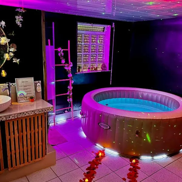 suite romantique jacuzzi，位于Gagny的酒店