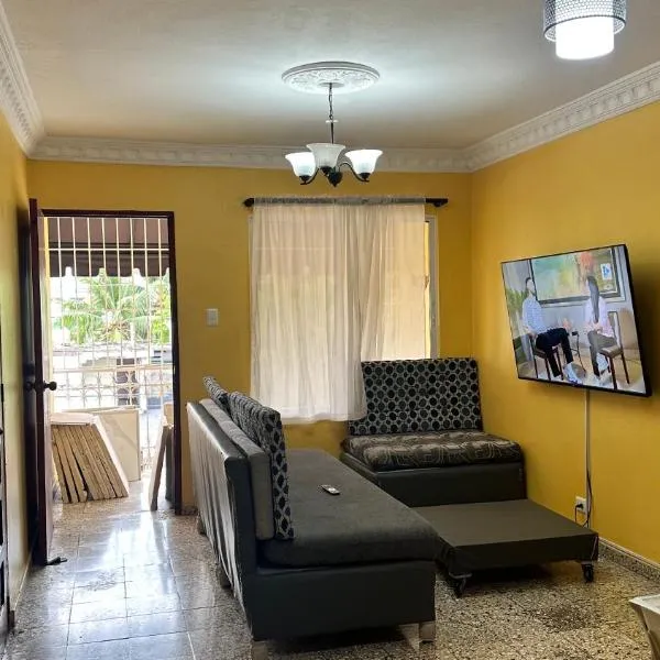 Rose 2 bedroom Apartment，位于圣佩德罗-德马科里斯的酒店