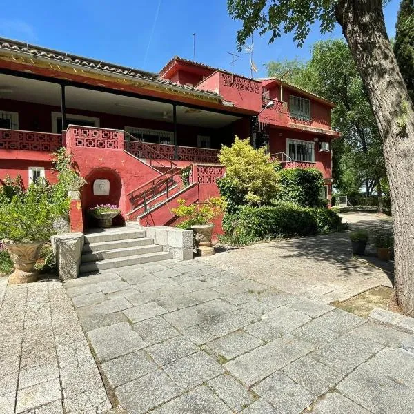 Casa Rural Los Menhires，位于托雷洪-德阿尔多斯的酒店