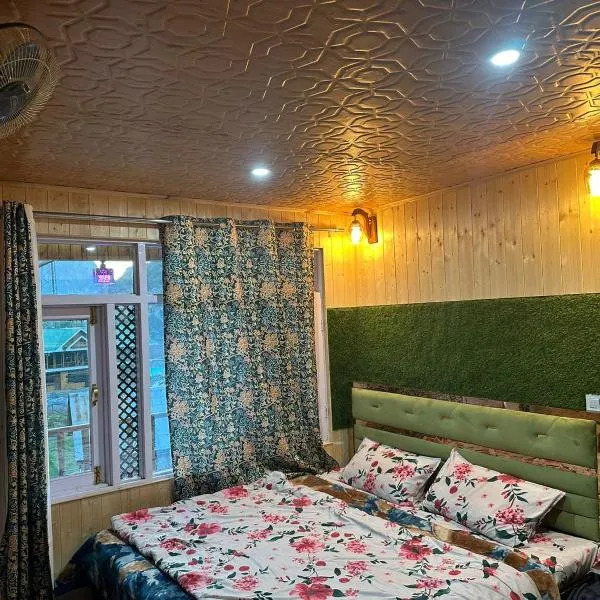 D’SHIEKHS RESORT GUREZ，位于Kanzalwan的酒店
