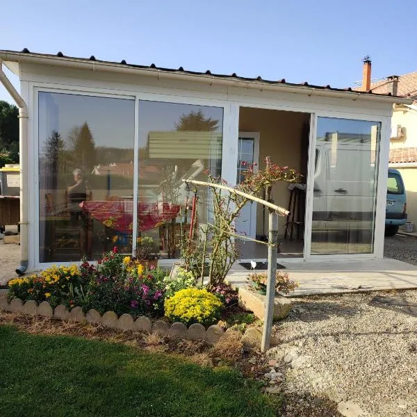 agréable maison de campagne située au calme，位于Aiguillon的酒店