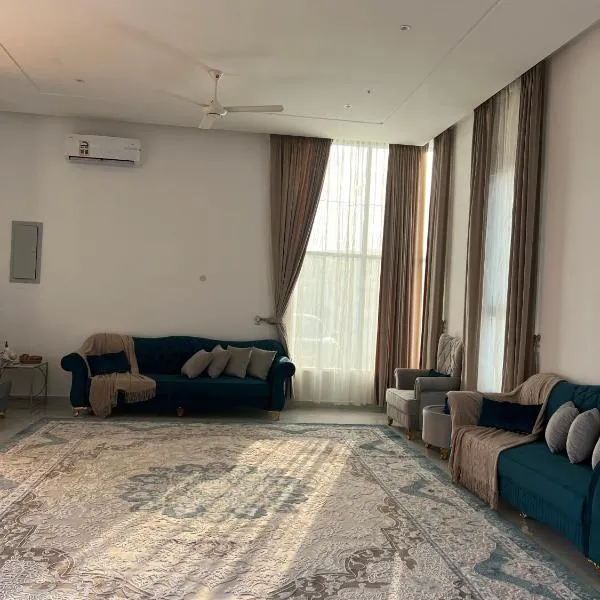 Monsoon Chalet - شاليه المونسون，位于Junayz al Janūbī的酒店