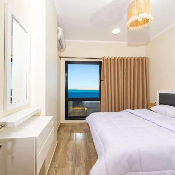 BLUE ViEW SUiTES，位于赫尔格达的酒店