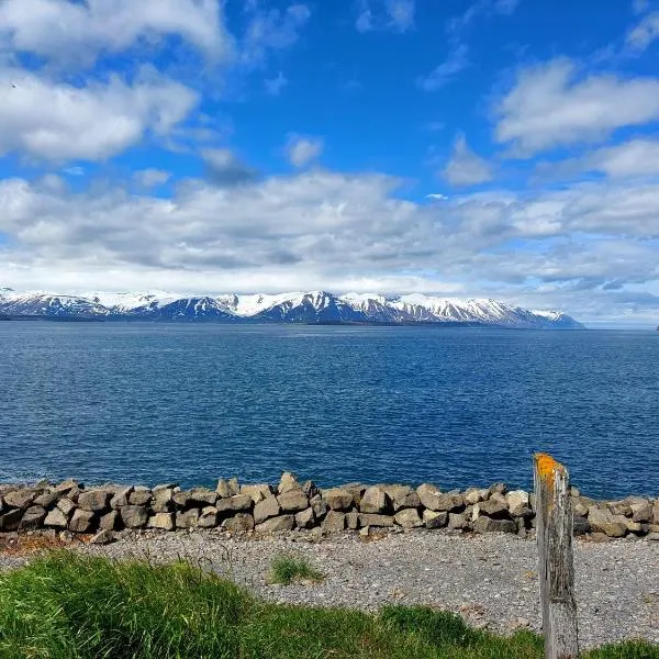 Borg Grenivik, Ægissíða 16，位于Hauganes的酒店