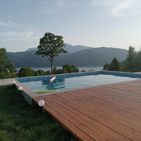 Perfect view cottage with pool，位于Rugineşti的酒店