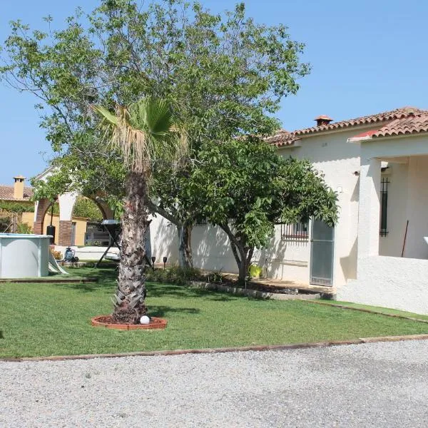 Alleinstehende Villa mit Pool-Finca Gabriela，位于奥利瓦的酒店