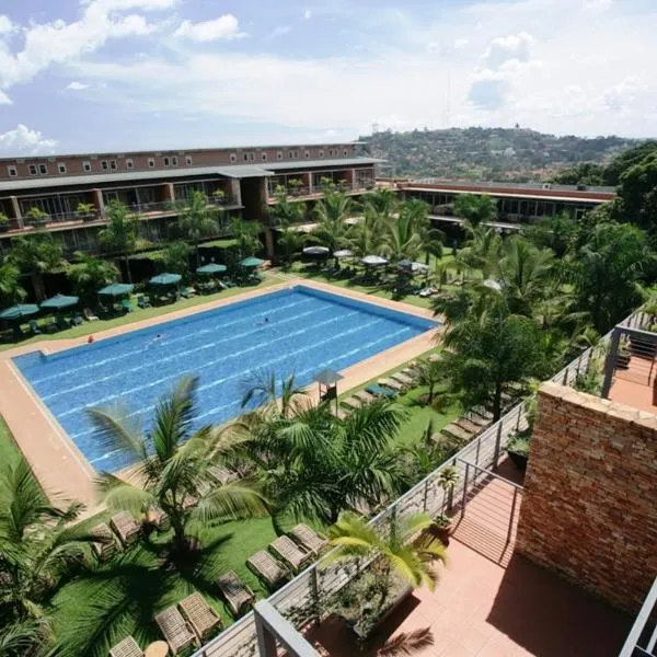 卡比拉乡村俱乐部酒店，位于Kyambogo的酒店