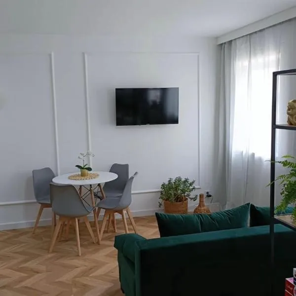 Apartament nad Jeziorem Drwęckim w Ostródzie z klimatyzacją，位于奥斯特罗达的酒店