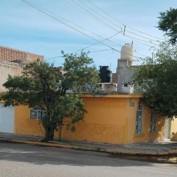 Confortable vivienda entera La Casa Amarilla，位于杜兰戈的酒店